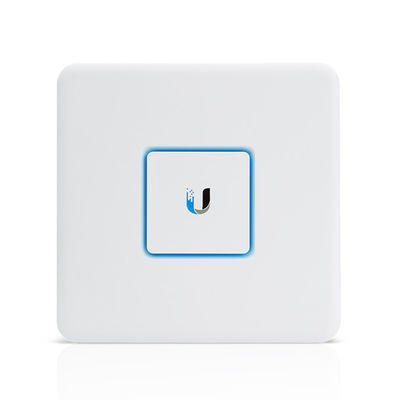 Il gigabit di 12VDC 7W ha fissato il RAGGIO di UniFi USG VPN della parete refrattaria del router