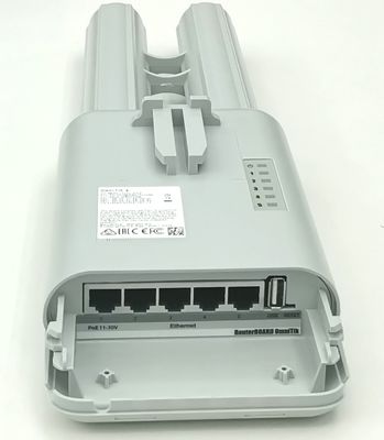 Il router senza fili di Mikrotik RBOmniTikU-5HnD 1000mW 5G il AP ROS sostiene 3G